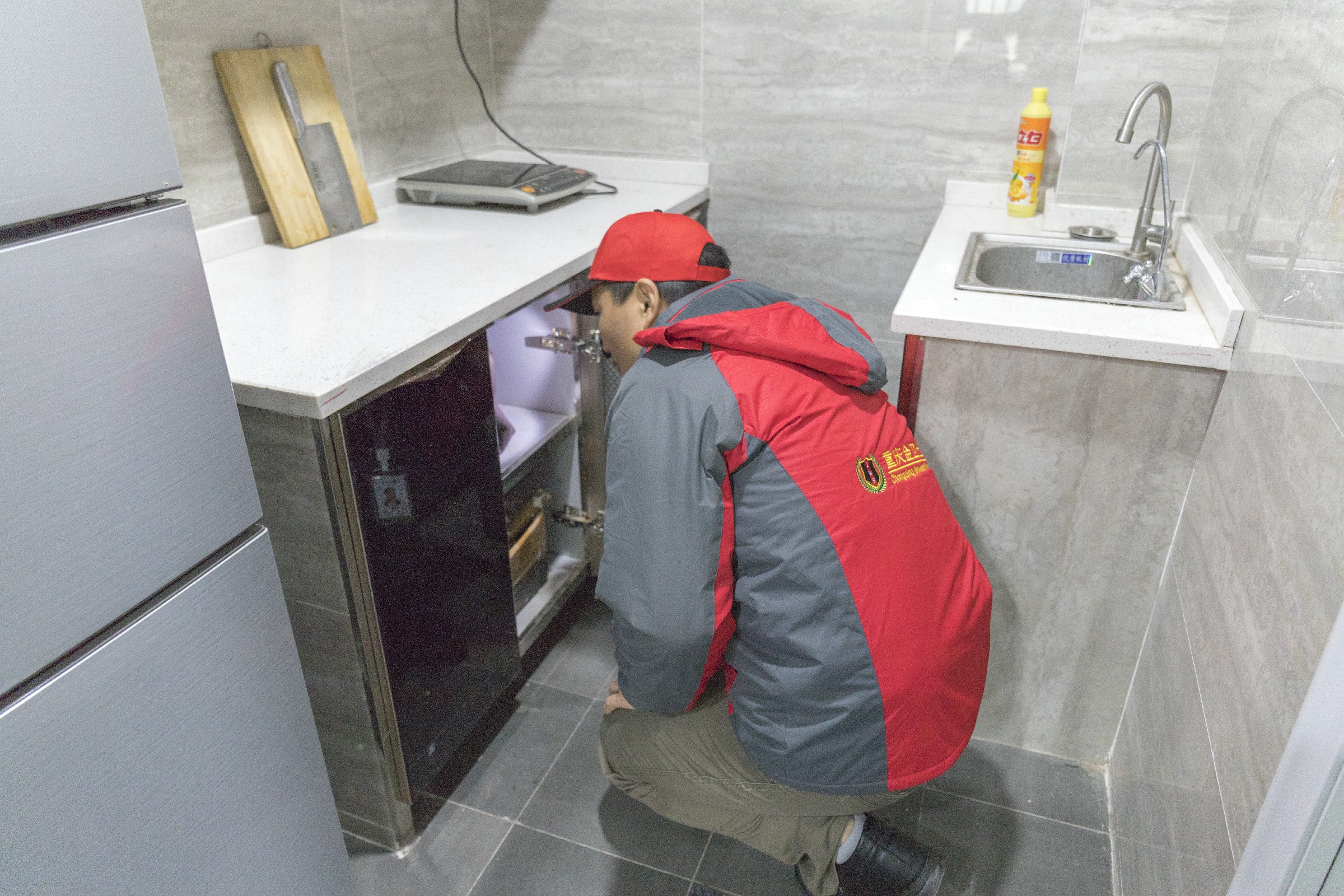 重慶滅鼠公司:滅鼠新武器，干冰滅鼠 
